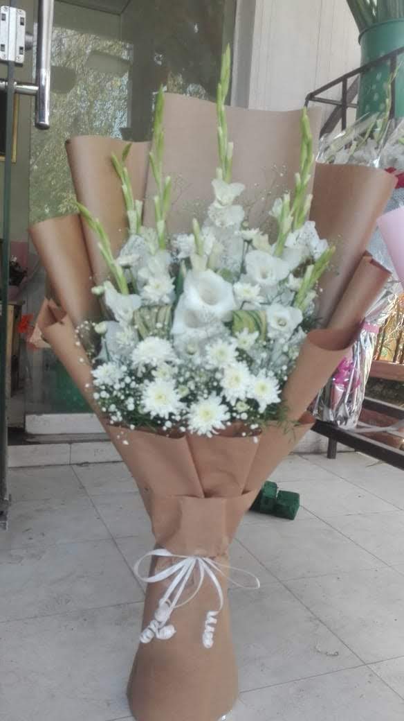 Gladiolus with Chrysanthemums Bouquet