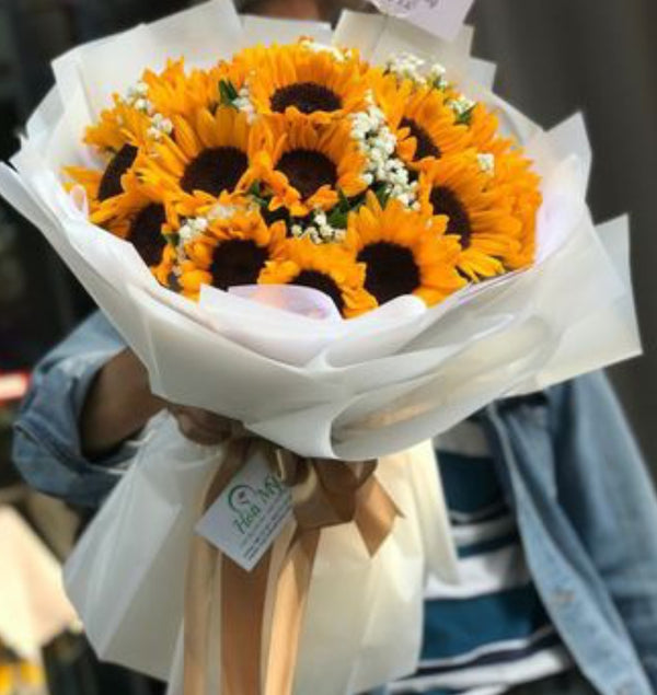 Sunflowers with Baby’s Breath